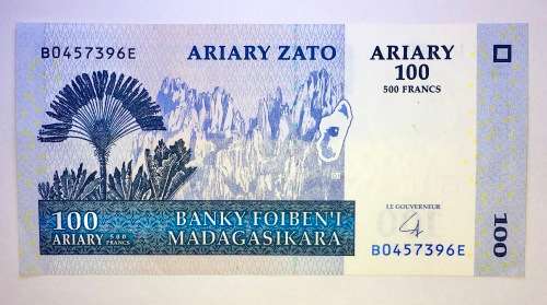 MADAGASCAR 100 FRANCS 2004 AUNC