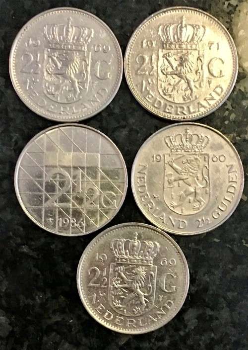 NETHERLANDS SET 2-1/2 GULDEN 1969 X 2.1971,1980, 1986(1 BID TAKES ALL)