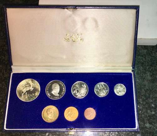 R S A  1982 SHORT PROOF SET WITH SILVER R1..