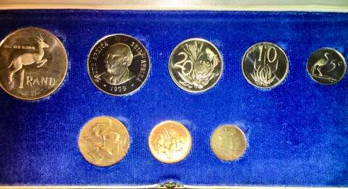 S A MINT PROOF SET 1979 WITH SILVER R1 TO 1/2 CENT IN BLUE S A MINT BOX