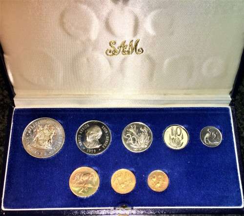 S A MINT PROOF SET 1979 WITH SILVER R1 TO 1/2 CENT IN BLUE S A MINT BOX