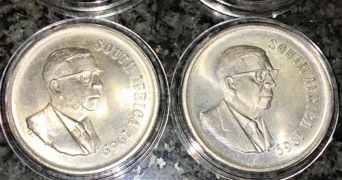 SOUTH AFRICA SILVER SET R1 --1969 BOTH ENGLISH & AFRIKAANS HIGHER GRADE IN CAPSULE SILVER 80%