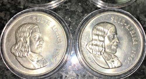 SOUTH AFRICA SILVER SET R1 --1966 BOTH ENGLISH & AFRIKAANS HIGHER GRADE IN CAPSULE SILVER 80%