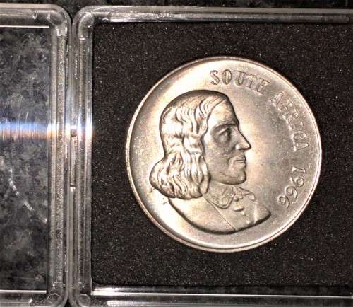 R S A  SILVER R1--1966 ENGLISH HIGHER GRADE-- 80% SILVER IN PERSPEX COIN CAPSULE