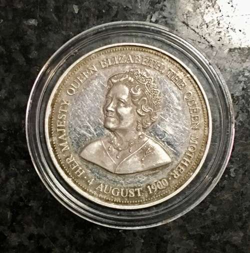 STERLING SILVER QUEEN MOTHER 80TH BIRTHDAY 1900-1980 SILVER MEDALLION IN CAPSULE