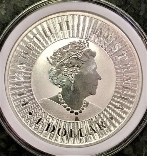 AUSTRALIA SILVER 1 DOLLAR 1OZ PURE SILVER .999 KANGAROO 2019 BU COMES WITH CAPSULE