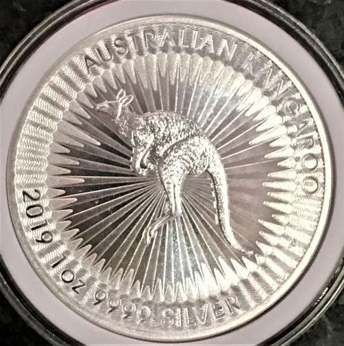 AUSTRALIA SILVER 1 DOLLAR 1OZ PURE SILVER .999 KANGAROO 2019 BU COMES WITH CAPSULE