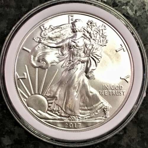 U S A SILVER 1 DOLLAR 1OZ PURE SILVER .999 WALKING LIBERTY 2017 BRILLIANT UNC COMES WITH CAPSULE