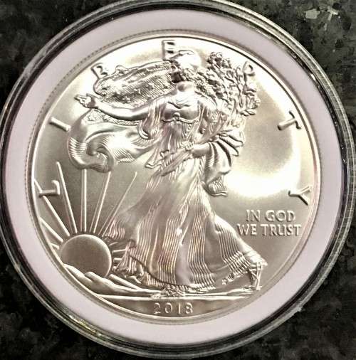 U S A SILVER 1 DOLLAR 1OZ PURE SILVER .999 WALKING LIBERTY 2018 BRILLIANT UNC COMES WITH CAPSULE