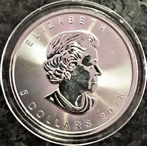 CANADA SILVER 5 DOLLAR 1OZ PURE SILVER .999 --MAPLE LEAF-- 2018 BRILLIANT UNC  COMES WITH CAPSULE