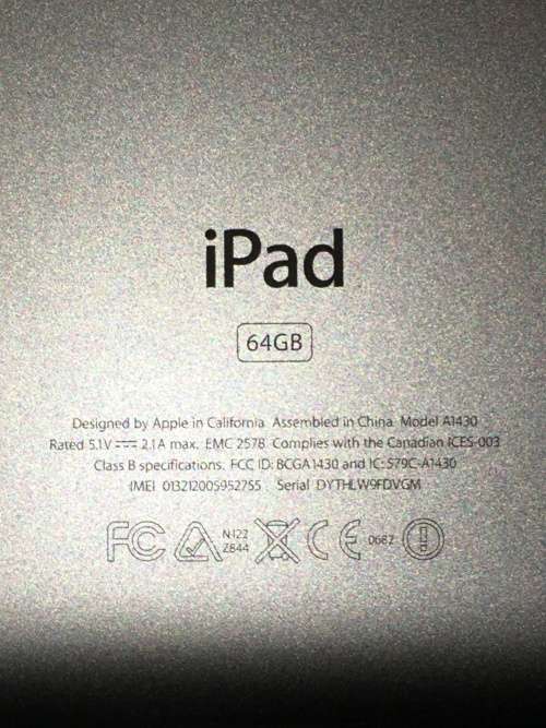 APPLE IPAD 3 -- 64G MODEL  A1430 WORKING 100% TAKES SIM,WITH CHARGER AND LEATHER COVER