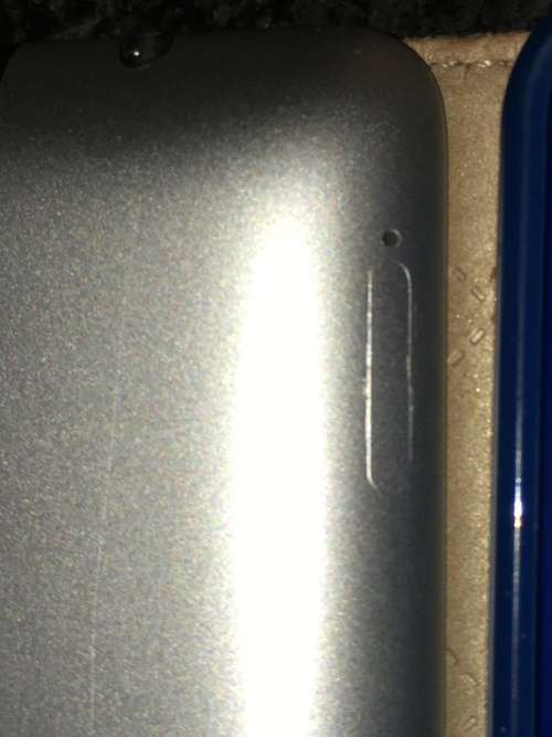 APPLE IPAD 3 -- 64G MODEL  A1430 WORKING 100% TAKES SIM,WITH CHARGER AND LEATHER COVER
