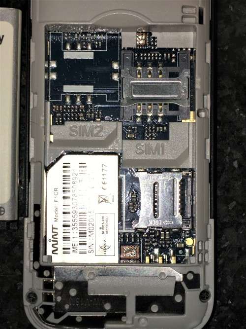 MINT F1CR SIM 1 & SIM 2 . NOT WORKING WITH BATTERY
