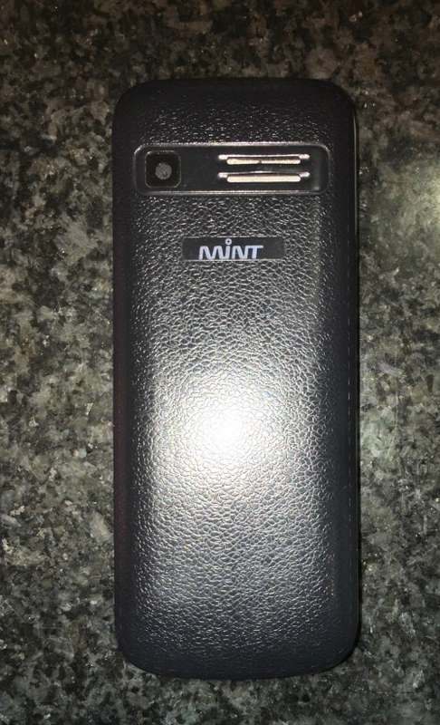 MINT F1CR SIM 1 & SIM 2 . NOT WORKING WITH BATTERY