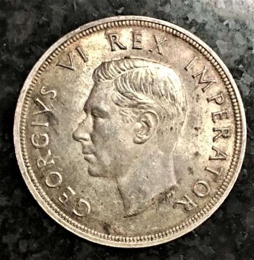 S A UNION SILVER 5 SHILLINGS 1947 -- GOOD CONDITION 80% SILVER CROWN