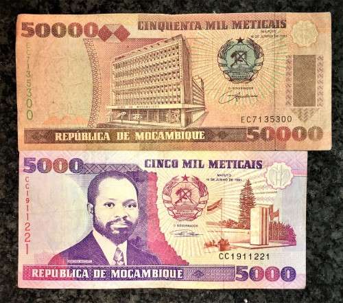 MOZAMBIQUE SET 50,000 METICAIS & 5000 METICAIS 1993/91(1 BID TAKES ALL)
