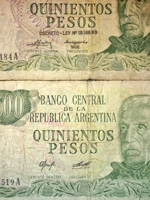 ARGENTINA 500 PESOS 2 DIFFERNT SIGNATURE ND(1 BID TAKES ALL)