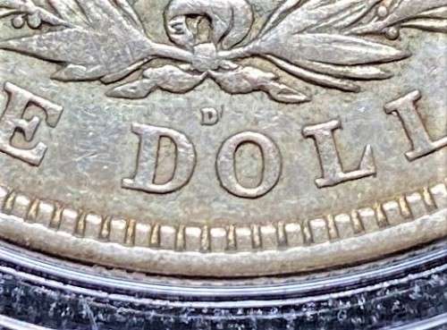 U S A SILVER 1 DOLLAR  DENVER MINT MORGAN DOLLAR 1921 GOOD CONDITION COMES WITH CAPSULE