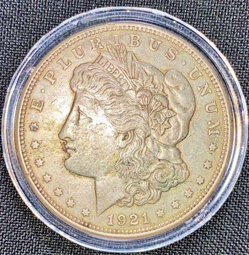 U S A SILVER 1 DOLLAR  DENVER MINT MORGAN DOLLAR 1921 GOOD CONDITION COMES WITH CAPSULE