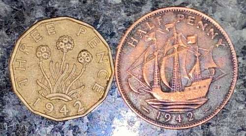 GREAT BRITAIN SET 3D THREEPENCE & 1/2 PENNY 1942 (1 BID TAKES ALL)