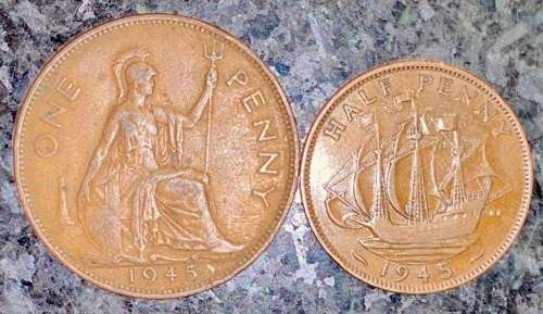 GREAT BRITAIN SET  1 PENNY & 1/2 PENNY 1945 (1 BID TAKES ALL)