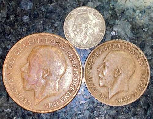 GREAT BRITAIN SET SILVER 3D THREEPENCE, 1 PENNY & 1/2 PENNY 1920 (1 BID TAKES ALL)