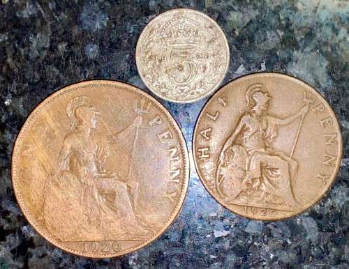 GREAT BRITAIN SET SILVER 3D THREEPENCE, 1 PENNY & 1/2 PENNY 1920 (1 BID TAKES ALL)