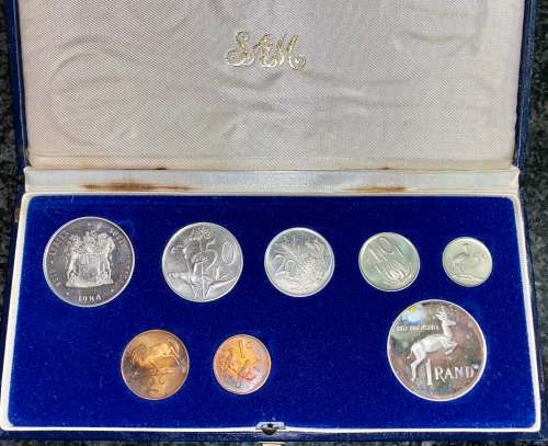 S A MINT PROOF SET 1984 WITH SILVER R1 TO 1 CENT IN BLUE S A MINT BOX WITH BOTH R1s