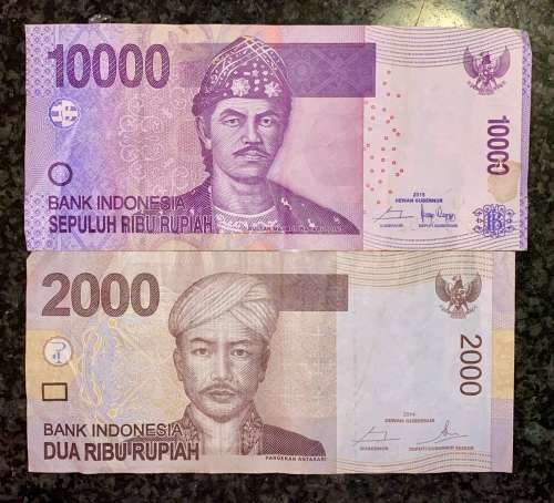 INDONESIA SET 10,000 RUPIAH 2015 & 2000 RUPIAH 2014(1 BID TAKES ALL)