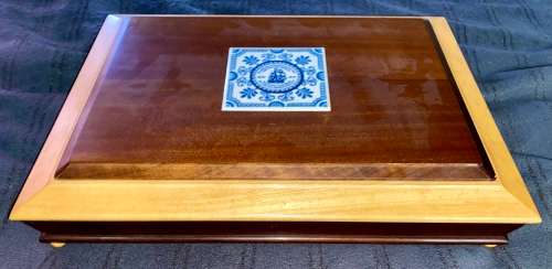 CAPE COIN HERITAGE SET AFRICANA MINT CAN TAKE 30 COINS BEAUTIFUL EMPTY BOX VERY GOOD CONDITION