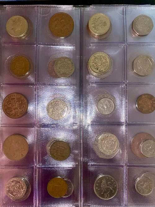 GREAT BRITAIN COLLECTION 1971-2015 NO DOUBLE`S - POUNDS INCL WHERE APPLICABLE IN BRAND NEW FOLDER