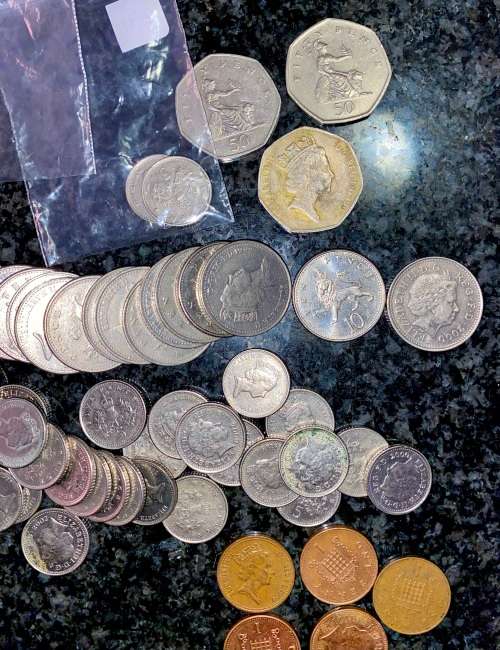 GREAT BRITAIN COLLECTION 1971 ONWARD 11.50 POUNDS (1 BID TAKES ALL)