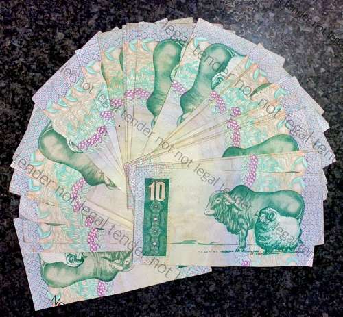 GPC DE KOCK R10 --1982- 2ND ISSUE (BID PER NOTE. 32 NOTES AVALIABLE) C4/25 TO C7/67 BETTER CONDITION