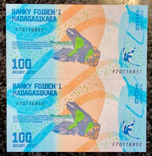 MADAGASCAR 100 AVIARY/FRANC IN SEQUENCE F70116852-851 CRISP UNC 2017(1 BID TAKES ALL)