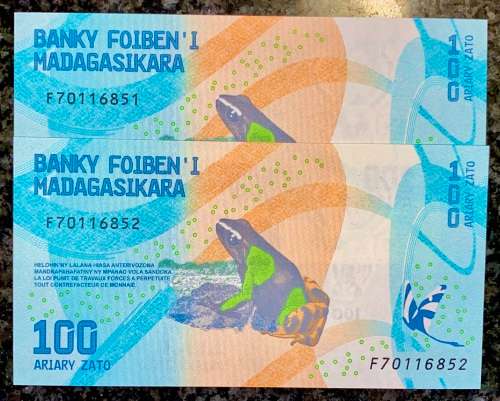 MADAGASCAR 100 AVIARY/FRANC IN SEQUENCE F70116852-851 CRISP UNC 2017(1 BID TAKES ALL)