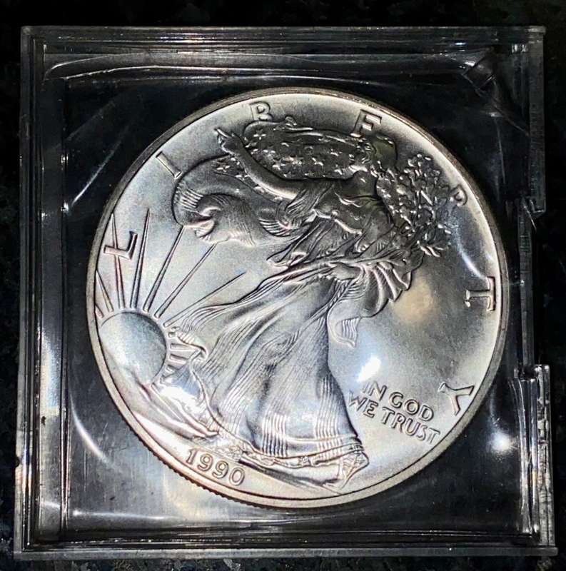 U S A - 1OZ SILVER EAGLE DOLLAR 1990 LIBERTY UNC  .999 SILVER IN CAPSULE