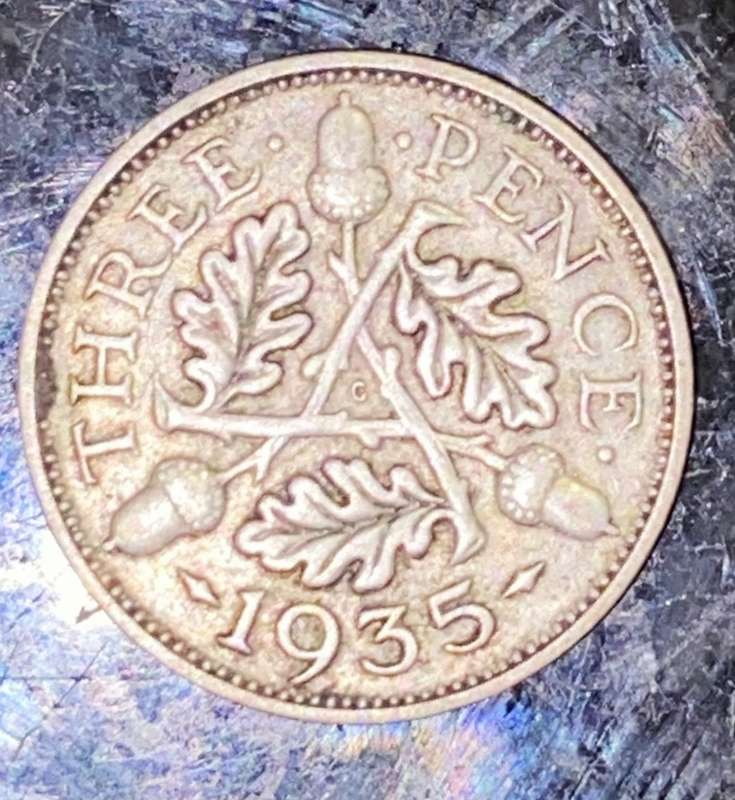 GREAT BRITAIN SILVER 3 PENCE 1935