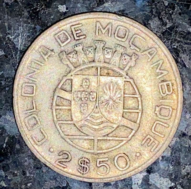 MOZAMBIQUE SILVER  2 1/2 ESCUDO 1938 WW2