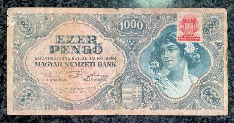 HUNGARY 100,000 PENGO 1945 WW2 BUDAPEST WITH STAMP
