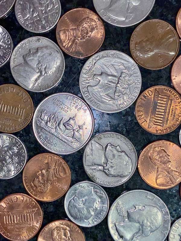 U S A LOT VARIOUS COINS & MIXED DATES ( 1 BID TAKES ALL 32 COINS)