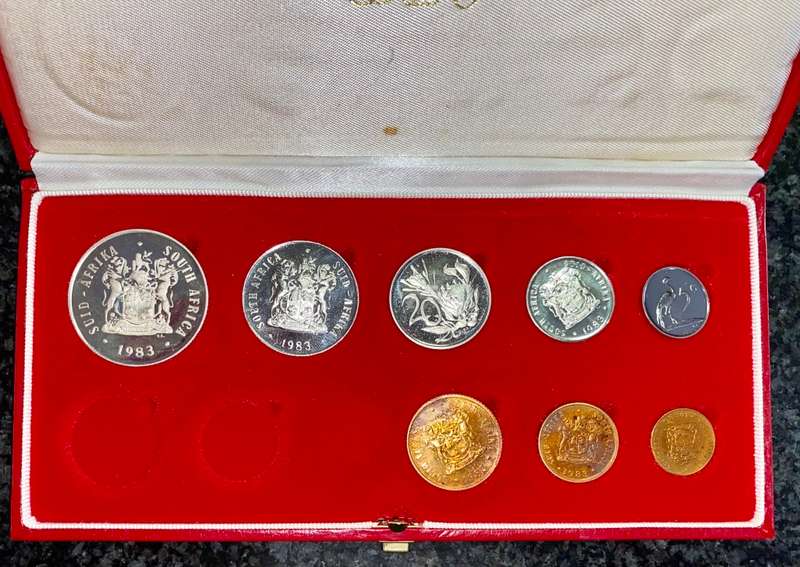 S A MINT PROOF SET 1983 WITH SILVER R1 TO 1/2 CENT IN ORIGINAL RED S A MINT BOX