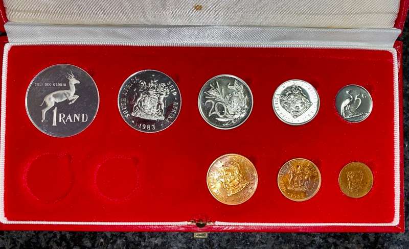 S A MINT PROOF SET 1983 WITH SILVER R1 TO 1/2 CENT IN ORIGINAL RED S A MINT BOX