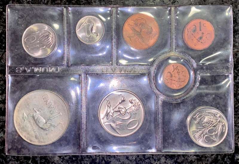 S A MINT UNCIRCULATED SET 1975 -- SILVER R1 TO 1/2 CENT - SEALED FROM SA MINT