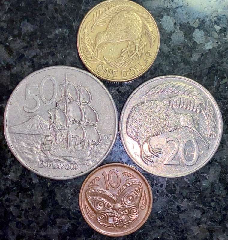 NEW ZEALAND SET 1 DOLLAR 1990, 50 CENT 1979, 20 CENT 1984 & 10 CENT 2006 (1 BID TAKES ALL)