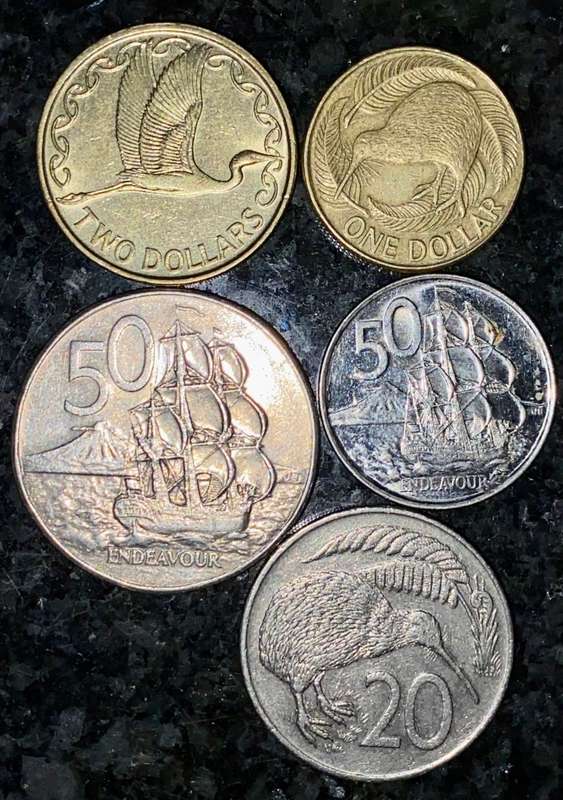 NEW ZEALAND SET 2 DOLLAR 1991, 1 DOLLAR 1990, 50 CENT 1986, 20 CENT 1982 & 10 CENT 2006
