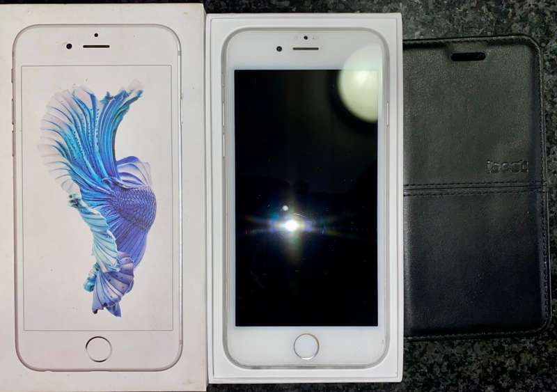 APPLE IPHONE 6S WITH BOX & CHARGING CABLE COMES WITH BOOK COVER