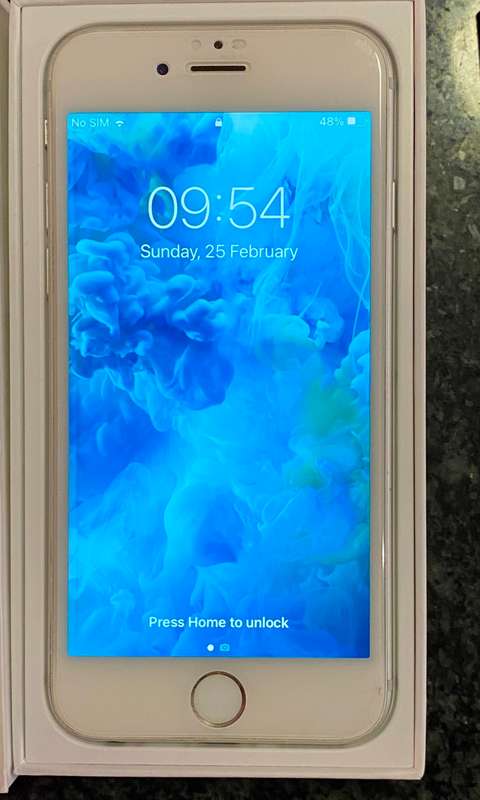 APPLE IPHONE 6S WITH BOX & CHARGING CABLE COMES WITH BOOK COVER