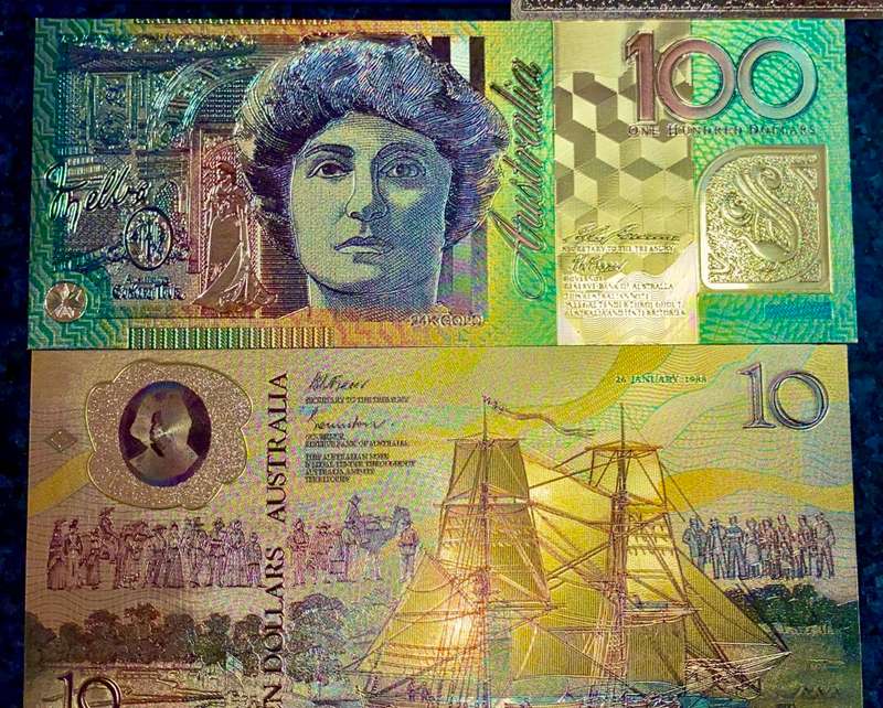 AUSTRALIA - 100 DOLLARS, 10 DOLLAR 1988 & 5 DOLLAR -COLORIZED GOLD FOIL999 CARD - WITH CERT & FOLDER