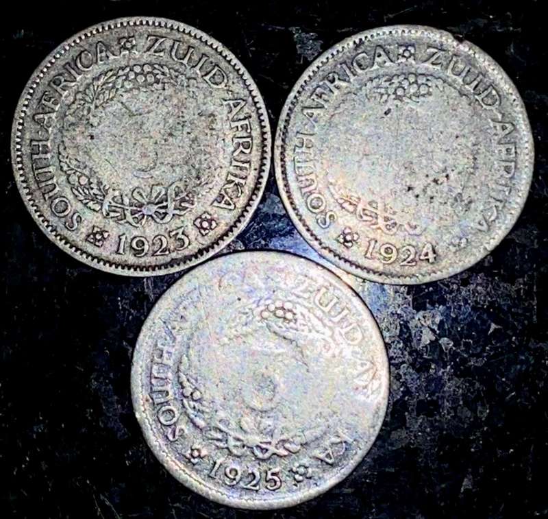 S A UNION SILVER SET - 3D THREEPENCE TICKEY - 1923, 1924 & 1925 WREATH (1 BID TAKES ALL)