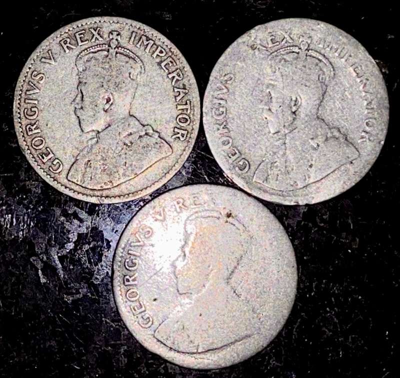 S A UNION SILVER SET - 3D THREEPENCE TICKEY - 1923, 1924 & 1925 WREATH (1 BID TAKES ALL)